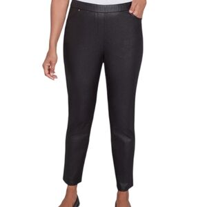 Alfred Dunner Faux Leather  Elastic Waist Proportioned Short Pants